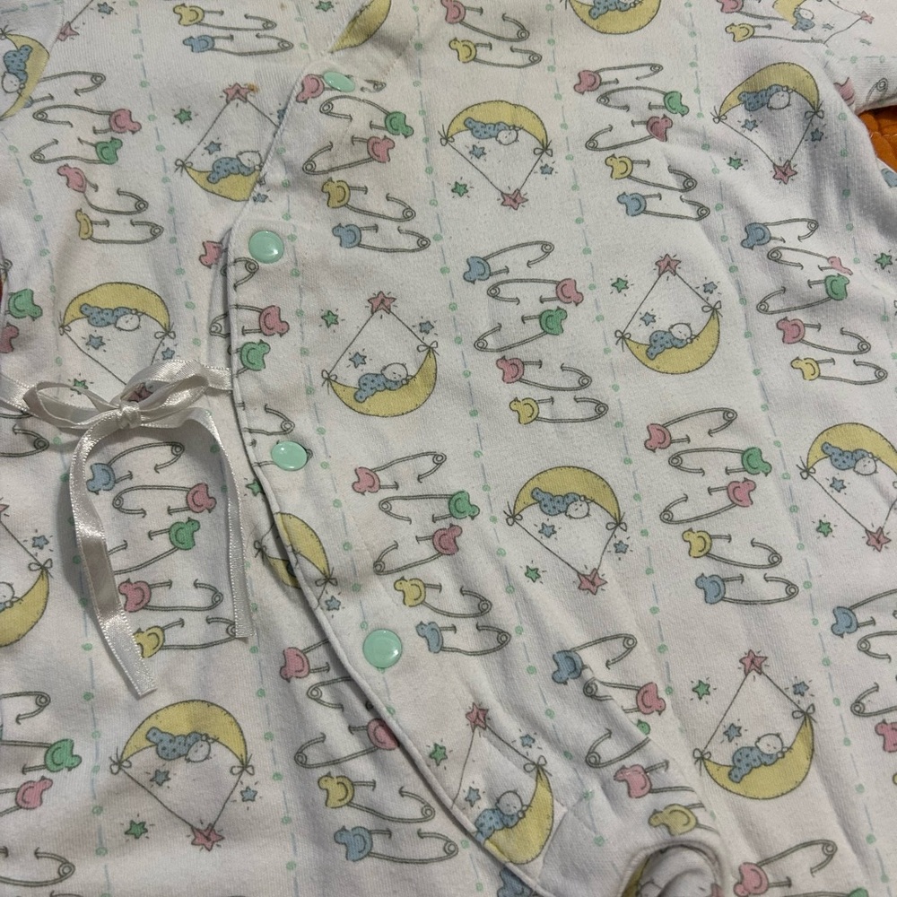 Tiny Town Vintage 90s Baby Pastel Moon and Stars Button Romper Sleeper - Picture 3 of 5